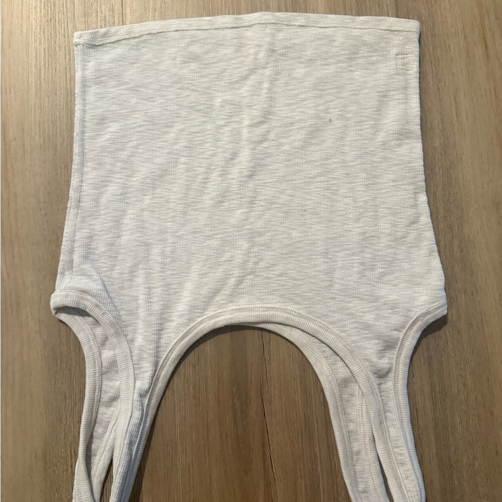 Women's White Sleeveless Top